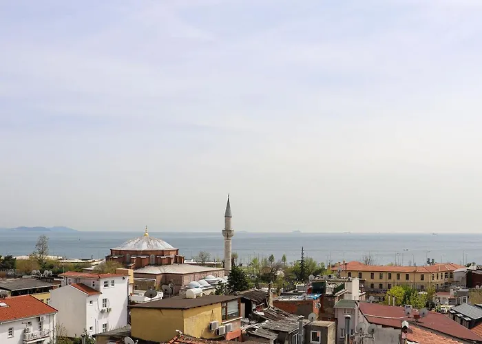 Sultan Suleyman Palace & Istanbul